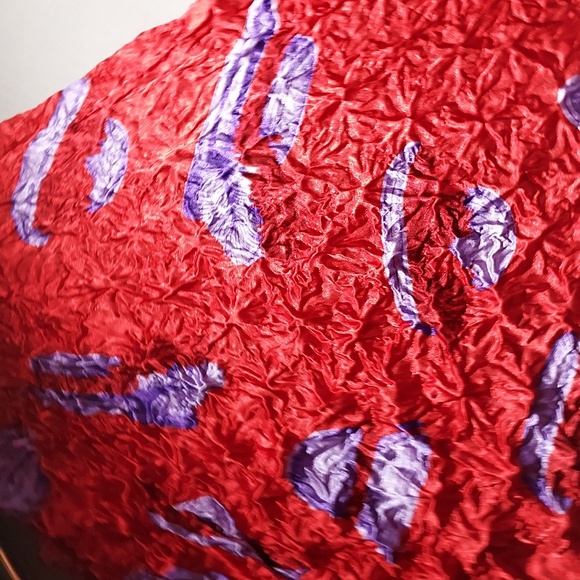 Red Hat Ladies Red Hat Bubble Top - Picture 5 of 8